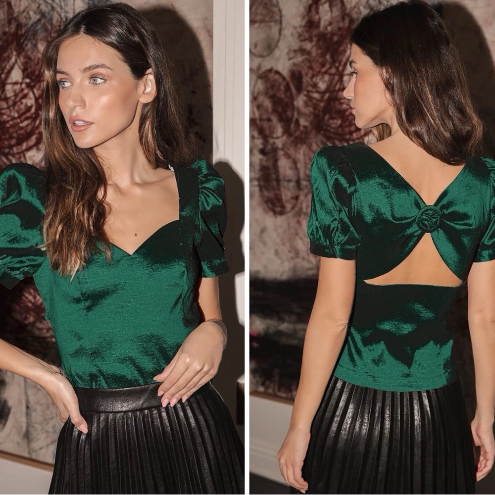 Lulu's Emerald‎ Puff Sleeve Blouse